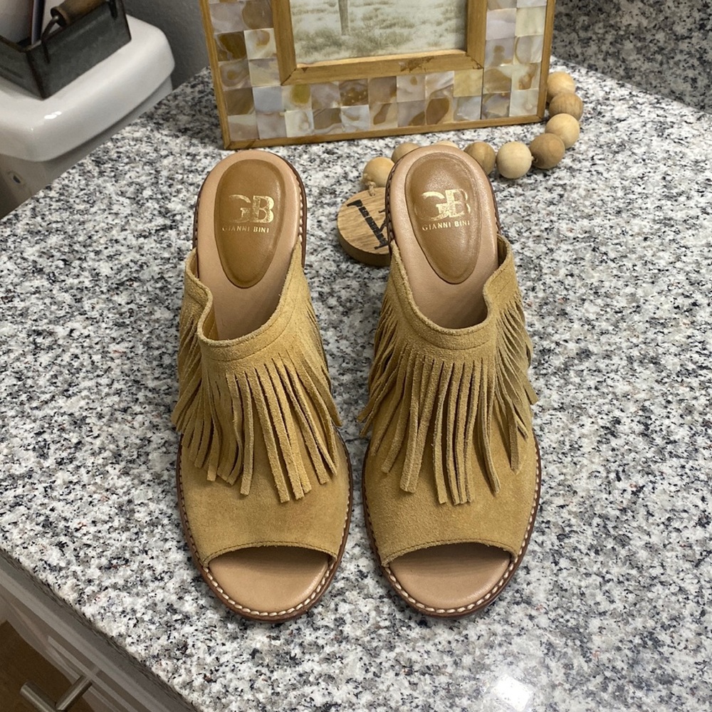 Gianni Bini block heels with fringe